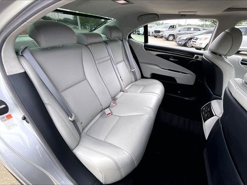 Used 2017 Lexus LS 460 L RWD image 17