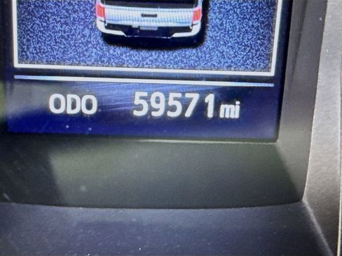 Used 2022 Toyota Tacoma SR5 image 5