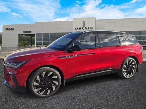 Used 2024 Lincoln Nautilus Reserve w/ Equipment Group 202A image 6