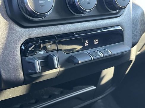 Used 2024 RAM 2500 Big Horn image 31