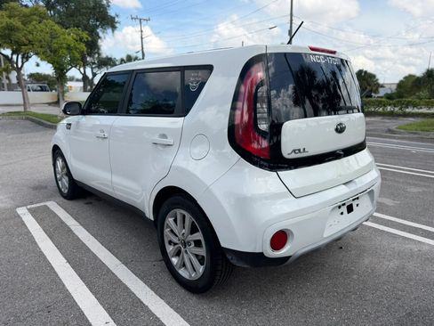 Used 2019 Kia Soul + FWD image 3