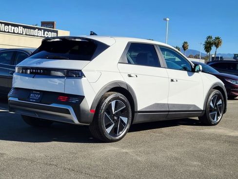 New 2026 Hyundai Ioniq 5 SEL image 2