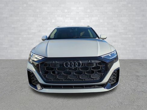 Used 2025 Audi Q8 Premium Plus image 9