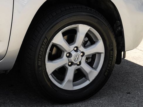 Used 2014 Toyota RAV4 EV FWD image 52