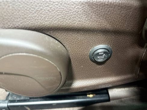 Used 2013 Buick Verano FWD image 21