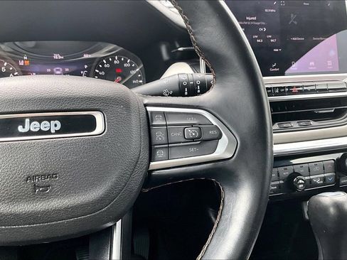 Used 2022 Jeep Compass Limited image 19