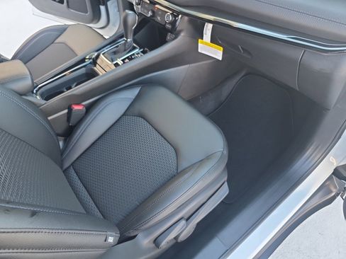 New 2026 Jeep Compass Latitude image 21