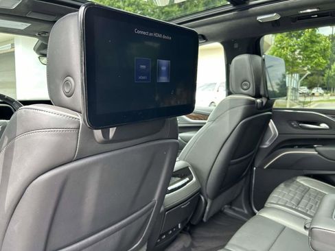 Used 2023 Cadillac Escalade ESV Sport Platinum w/ LPO, ONYX Package AWD/4WD image 13