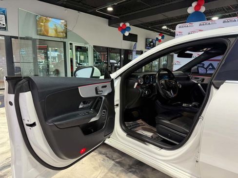 Used 2020 Mercedes-Benz CLA 250 w/ Premium Package image 27