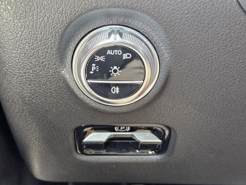 Used 2023 Mercedes-Benz C 300 Sedan image 30