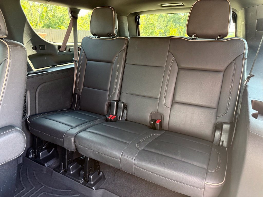 Used 2023 GMC Yukon XL SLT w/ SLT Luxury Package AWD/4WD image 34