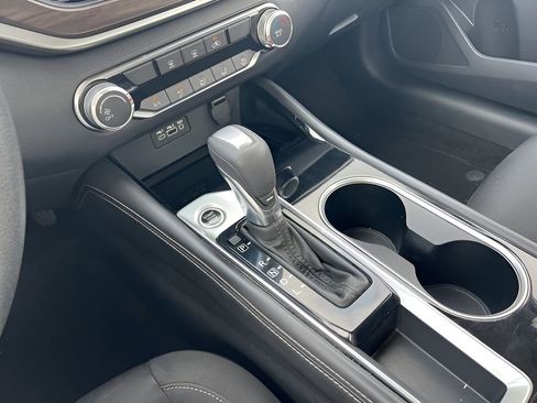 Used 2023 Nissan Altima 2.5 SV image 19