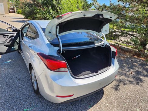 Used 2014 Hyundai Elantra SE w/ Option Group 02 image 17