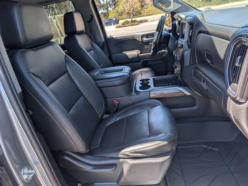 Used 2019 Chevrolet Silverado 1500 LT Trail Boss AWD/4WD image 8