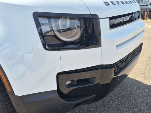 New 2026 Land Rover Defender 110 S AWD/4WD image 10