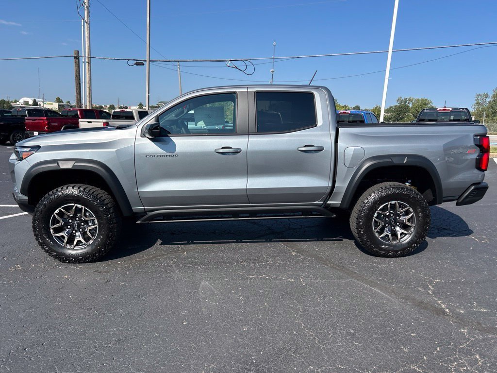 New 2026 Chevrolet Colorado ZR2 w/ Technology Package AWD/4WD image 8