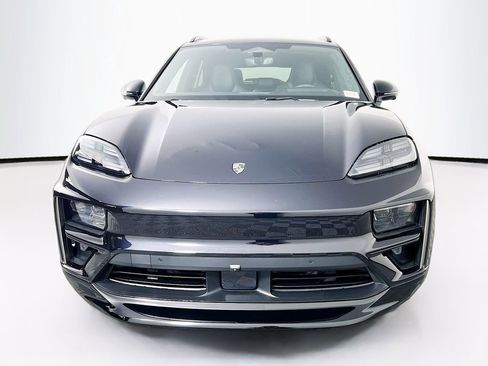 New 2026 Porsche Macan Turbo Electric image 6