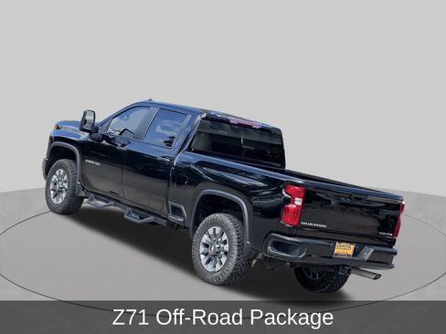 Used 2025 Chevrolet Silverado 2500 Custom w/ Z71 Off-Road Package AWD/4WD image 3