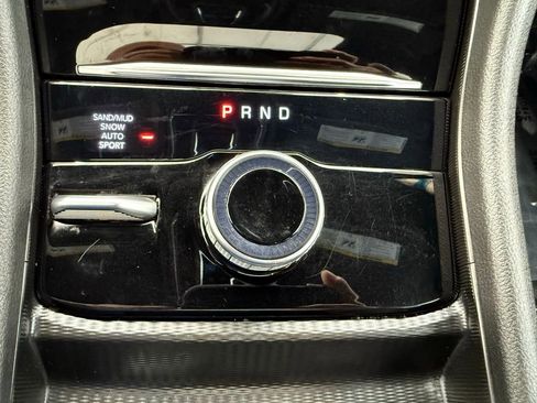 Used 2024 Jeep Grand Cherokee L Limited w/ Luxury Tech Group II image 40