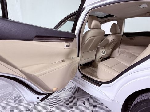 Used 2013 Lexus ES 350 Premium w/ Premium Pkg image 15