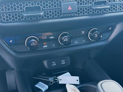 New 2026 Honda HR-V Sport image 14