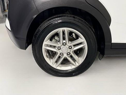 Used 2020 Hyundai Kona SE FWD image 33