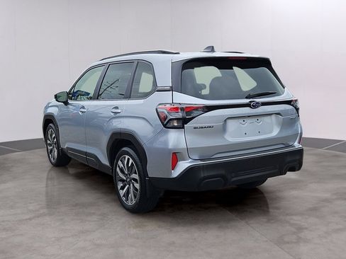 Used 2025 Subaru Forester Touring AWD/4WD image 6