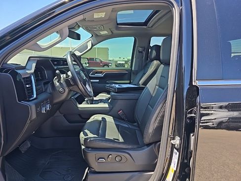 Used 2022 GMC Sierra 1500 Denali w/ Denali Carbonpro Edition AWD/4WD image 12
