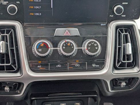Certified 2022 Kia Sorento LX AWD/4WD image 20
