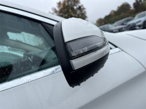 Certified 2022 Mercedes-Benz GLC 300 4MATIC w/ Premium Package Lite image 17