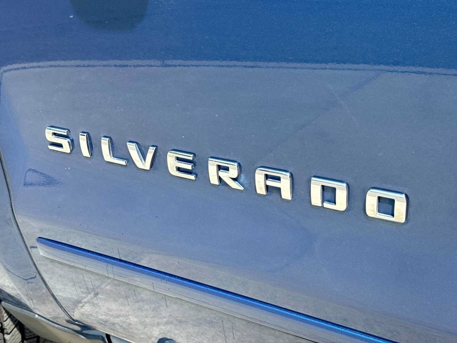 Used 2018 Chevrolet Silverado 1500 LT w/ All Star Edition AWD/4WD image 12