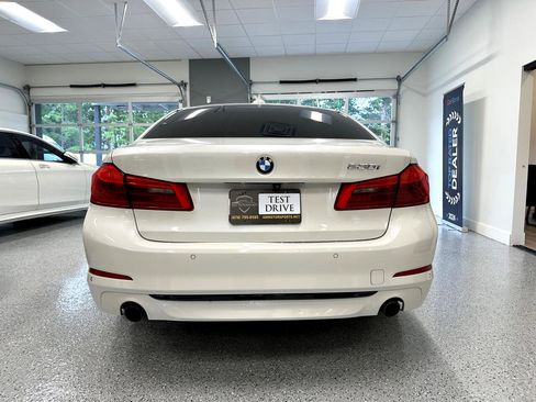 Used 2018 BMW 530i w/ Premium Package image 7