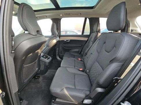 Used 2025 Volvo XC90 B5 Plus image 6