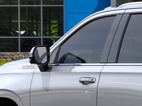 New 2026 Chevrolet Tahoe High Country AWD/4WD image 12