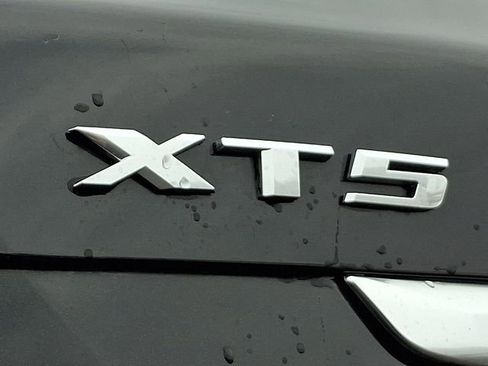 Used 2022 Cadillac XT5 Premium Luxury image 30