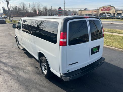 Used 2019 Chevrolet Express 3500 LT w/ LT Preferred Equipment Group image 10