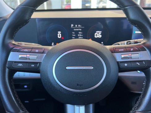 Used 2024 Hyundai Kona SEL AWD/4WD image 25