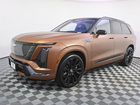 New 2027 Cadillac Vistiq Sport w/ LPO, Floor Liner Package AWD/4WD image 2