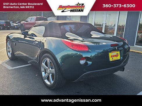 Used 2006 Pontiac Solstice Convertible w/ Premium Package image 3