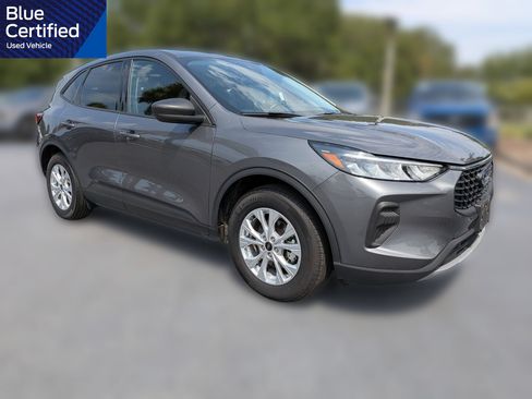 Certified 2025 Ford Escape Active FWD image 2