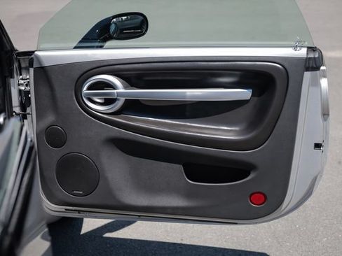 Used 2005 Chevrolet SSR w/ Preferred Equipment Group RWD image 33