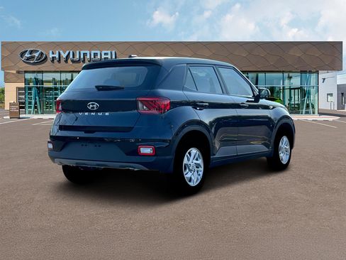 New 2025 Hyundai Venue SE image 7