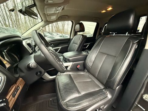 Used 2017 Nissan Titan SL image 13
