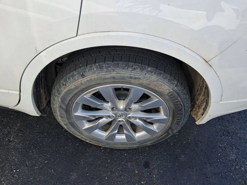 Used 2017 Buick Envision Essence FWD image 8