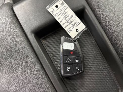 Used 2023 Chevrolet Silverado 1500 LT image 40