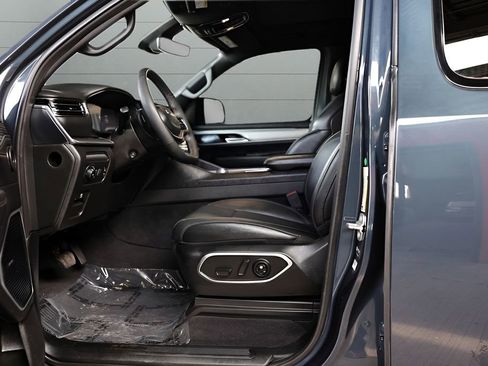 Used 2023 Jeep Wagoneer Series II image 27