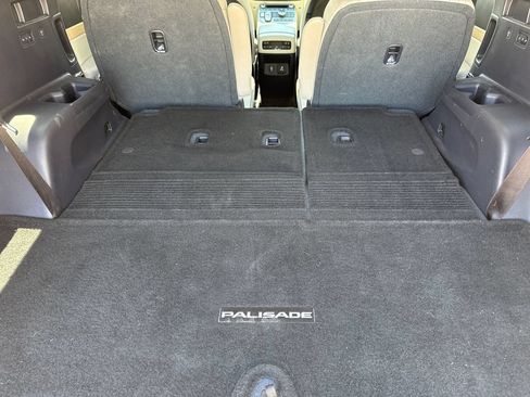 Used 2023 Hyundai Palisade Limited AWD/4WD image 10