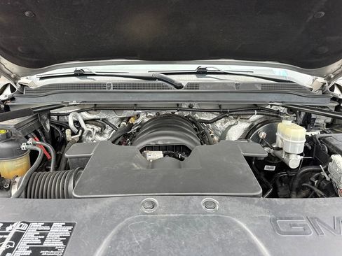 Used 2018 GMC Yukon Denali image 29