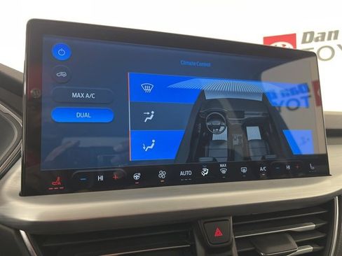 Used 2025 Ford Escape Platinum image 14