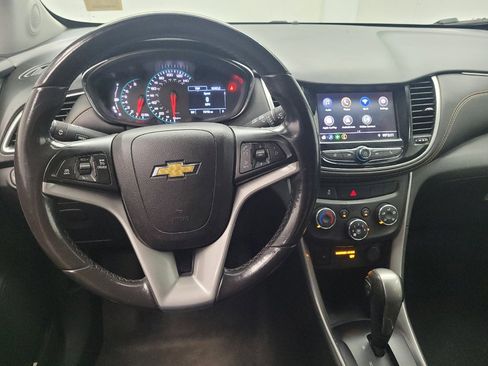 Used 2022 Chevrolet Trax LT w/ Driver Confidence Package AWD/4WD image 22